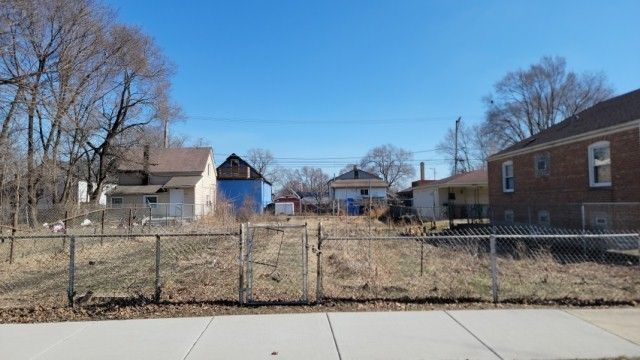 10013 S Hoxie Avenue, Chicago, IL 60617