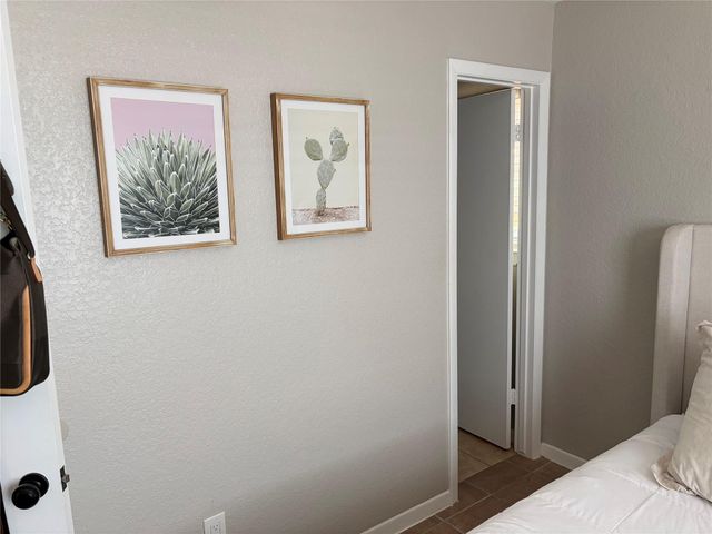 5303 B Thunderbird ST, Lago Vista, TX 78645