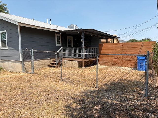 5303 B Thunderbird ST, Lago Vista, TX 78645