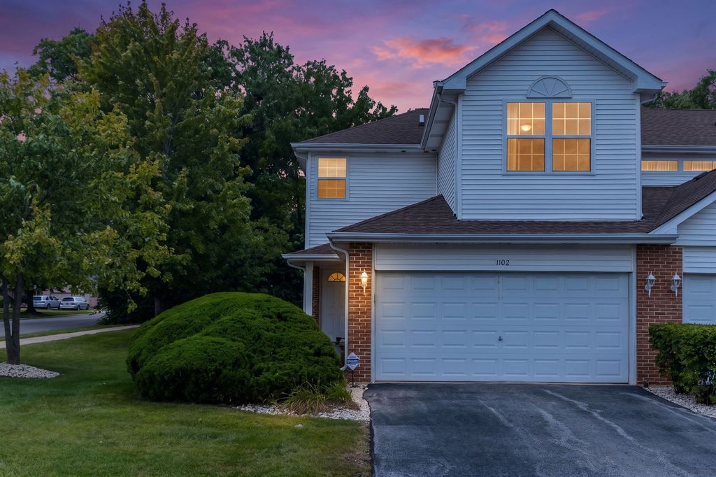 1102 COVENTRY Circle 1102, Glendale Heights, IL 60139 — exterior