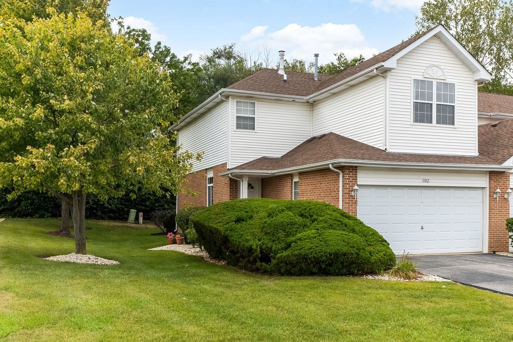1102 COVENTRY Circle 1102, Glendale Heights, IL 60139 — photo 3