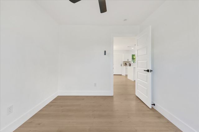 4728 Meadow Trail Drive, Dallas, TX 75236