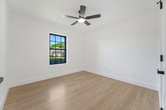 4728 Meadow Trail Drive, Dallas, TX 75236