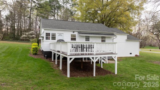 208 S 1st Avenue, Maiden, NC 28650