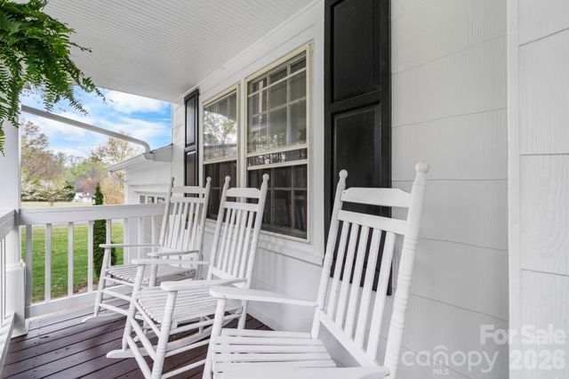 208 S 1st Avenue, Maiden, NC 28650