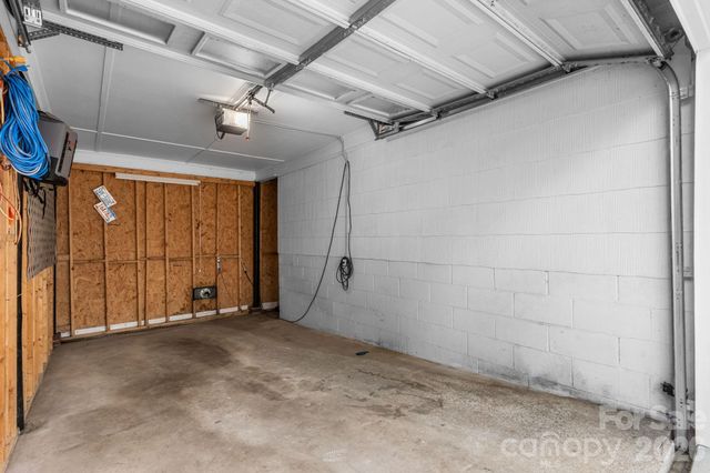 208 S 1st Avenue, Maiden, NC 28650