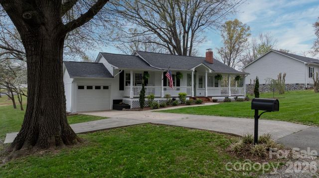 208 S 1st Avenue, Maiden, NC 28650