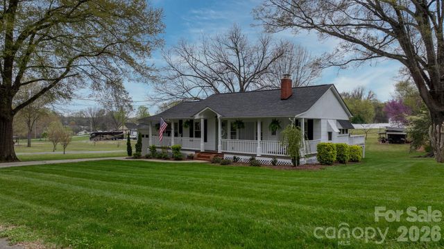 208 S 1st Avenue, Maiden, NC 28650