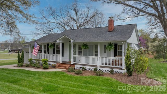 208 S 1st Avenue, Maiden, NC 28650