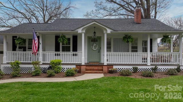 208 S 1st Avenue, Maiden, NC 28650