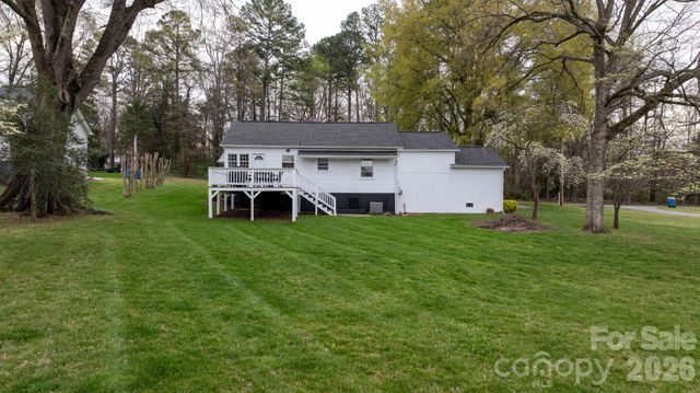 208 S 1st Avenue, Maiden, NC 28650