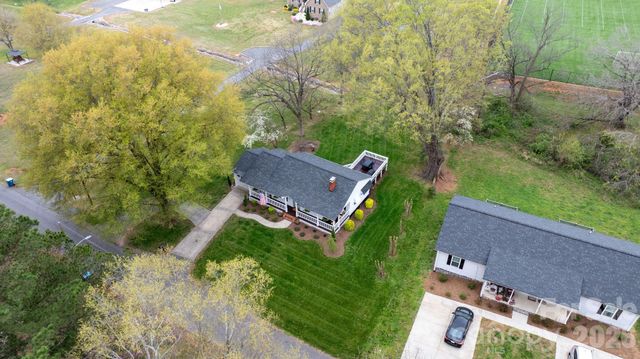 208 S 1st Avenue, Maiden, NC 28650