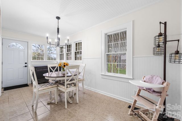 208 S 1st Avenue, Maiden, NC 28650