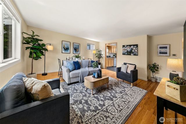 630 NW 76th Street, Seattle, WA 98117