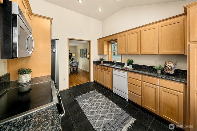 630 NW 76th Street, Seattle, WA 98117