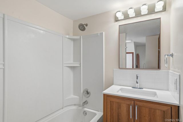 194 Smith Street, Poughkeepsie, NY 12601