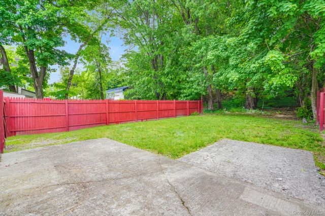 194 Smith Street, Poughkeepsie, NY 12601