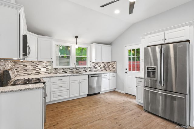 194 Smith Street, Poughkeepsie, NY 12601