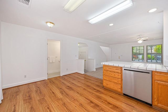 126 Hidden Glen Dr, Auburn, CA 95603