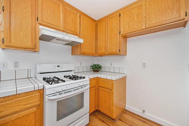 126 Hidden Glen Dr, Auburn, CA 95603