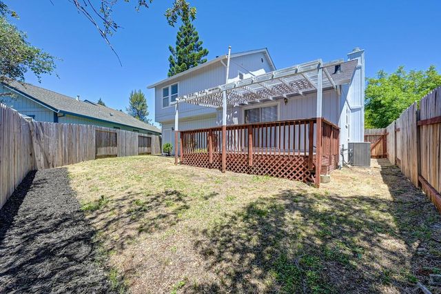126 Hidden Glen Dr, Auburn, CA 95603