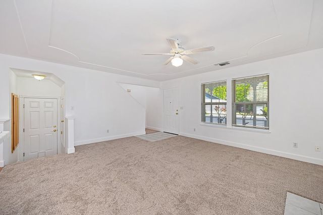126 Hidden Glen Dr, Auburn, CA 95603