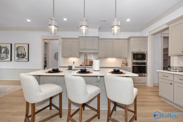 1 Devereux Place, Gurley, AL 35748