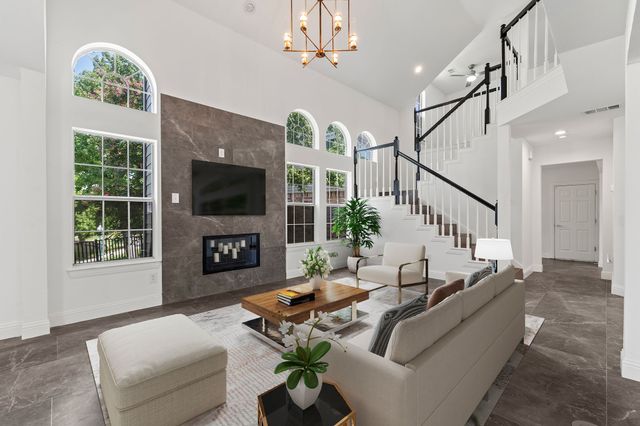 9418 Blue Jay Way, Irving, TX 75063