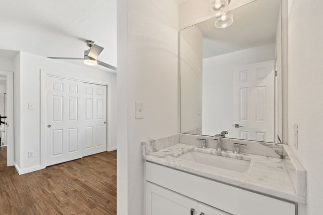 9418 Blue Jay Way, Irving, TX 75063