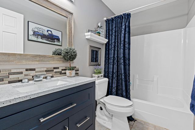 3110 Canyon Circle, Chaska, MN 55318