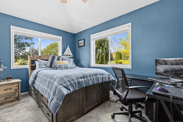 3110 Canyon Circle, Chaska, MN 55318