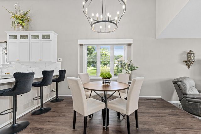 3110 Canyon Circle, Chaska, MN 55318