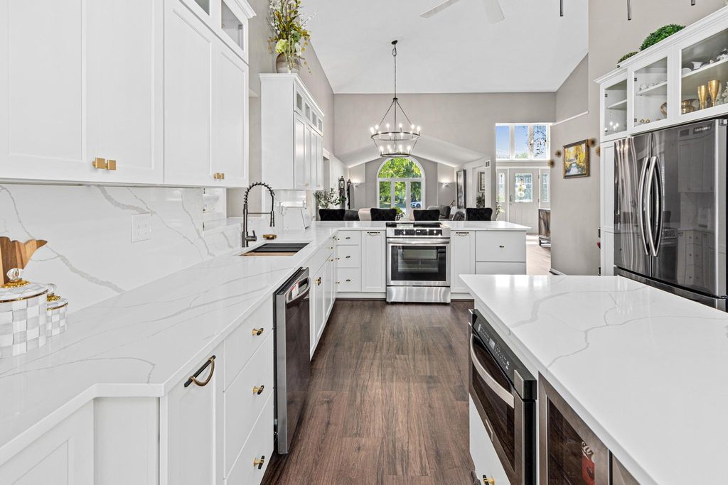 3110 Canyon Circle, Chaska, MN 55318 — exterior