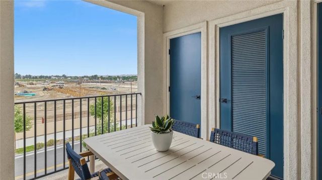 6114 Valentina Way 301, Eastvale, CA 92880