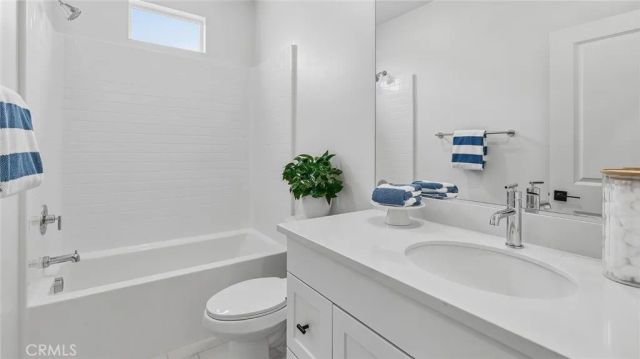 6114 Valentina Way 301, Eastvale, CA 92880