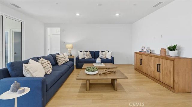 6114 Valentina Way 301, Eastvale, CA 92880