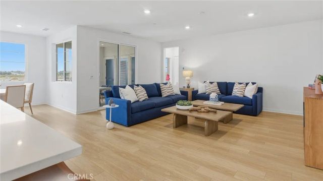 6114 Valentina Way 301, Eastvale, CA 92880