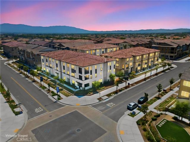 6114 Valentina Way 301, Eastvale, CA 92880