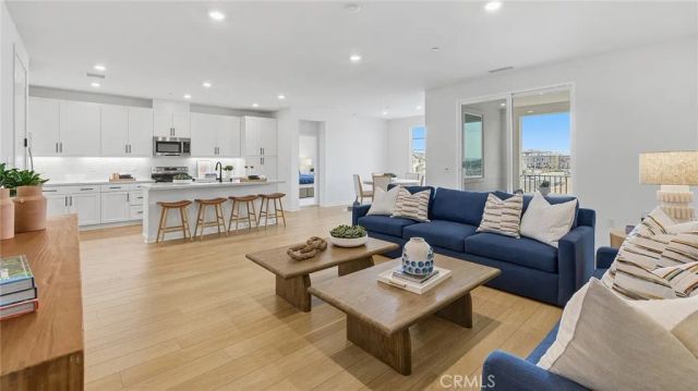 6114 Valentina Way 301, Eastvale, CA 92880