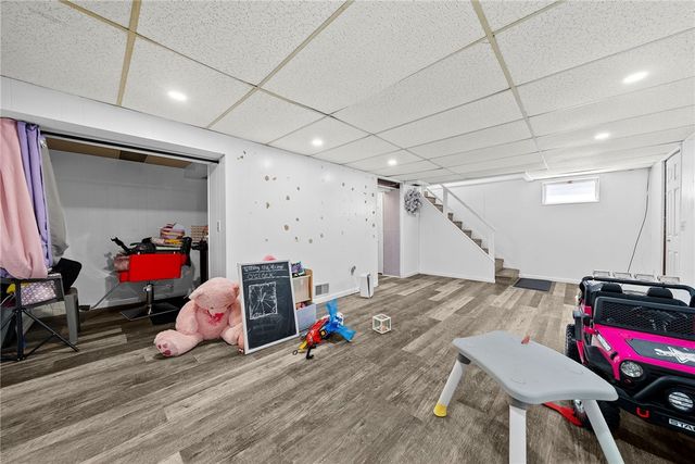 5971 Library Rd, Bethel Park, PA 15102