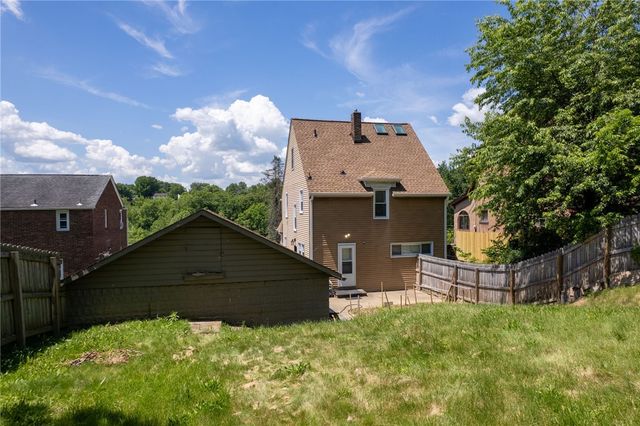 5971 Library Rd, Bethel Park, PA 15102