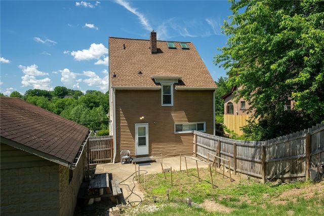 5971 Library Rd, Bethel Park, PA 15102