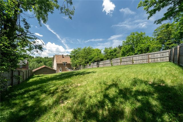 5971 Library Rd, Bethel Park, PA 15102