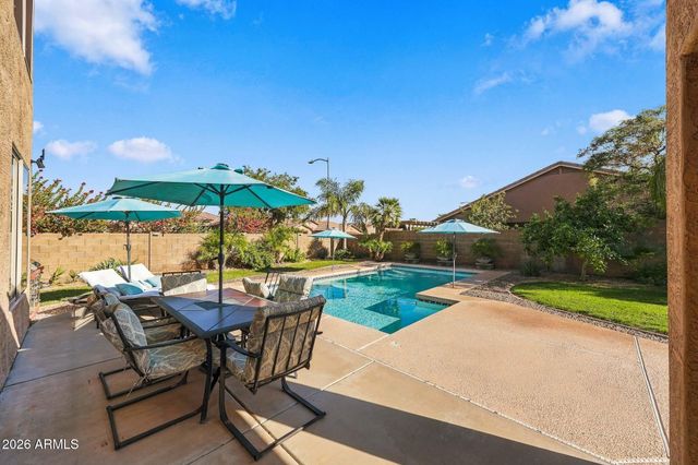 7125 W BRONCO Trail, Peoria, AZ 85383