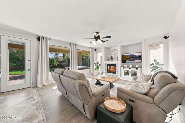 7125 W BRONCO Trail, Peoria, AZ 85383