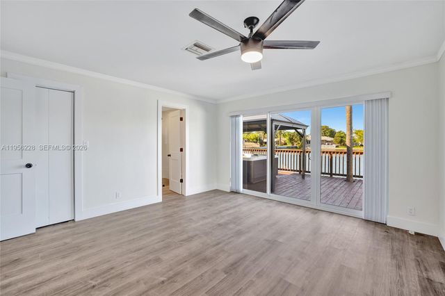 1911 NW 40th Ct, Oakland Park, FL 33309