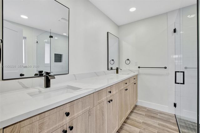 1911 NW 40th Ct, Oakland Park, FL 33309