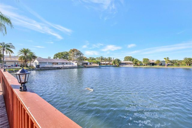 1911 NW 40th Ct, Oakland Park, FL 33309