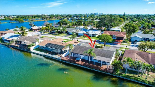 1911 NW 40th Ct, Oakland Park, FL 33309