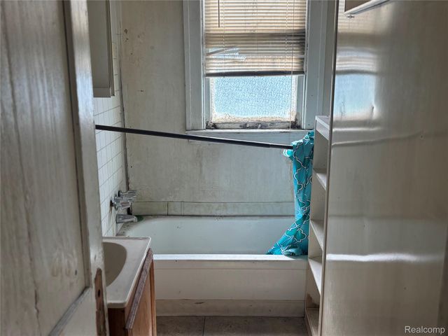 1716 E Grand Blvd, Detroit, MI 48211